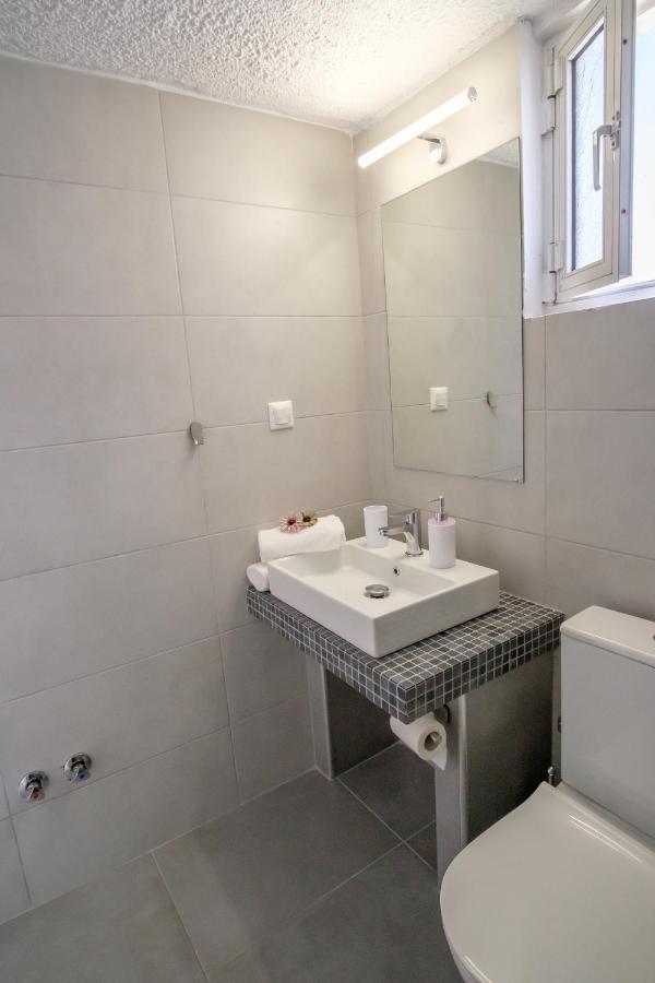 Blue Senses Apartments Сарті Екстер'єр фото
