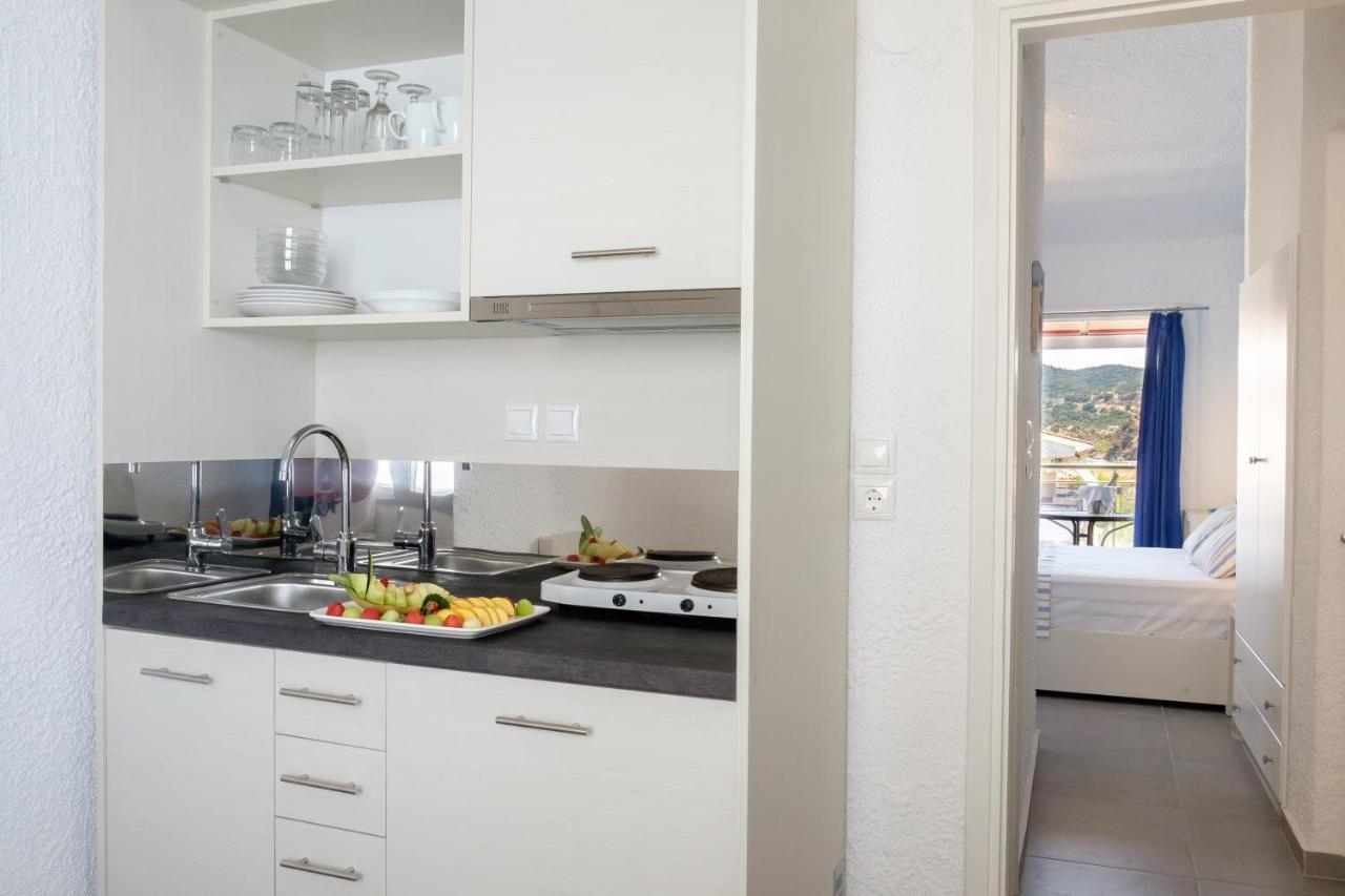 Blue Senses Apartments Сарті Екстер'єр фото